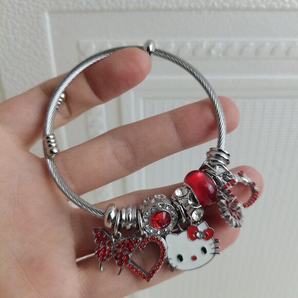 💖💫Hello Kitty Charm Pendant Tone Bangle Bracelet Silver & Red - Picture 1 of 5